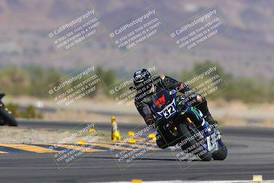 media/Nov-12-2023-SoCal Trackdays (Sun) [[5d1fba4e7d]]/Turn 14 (1035am)/